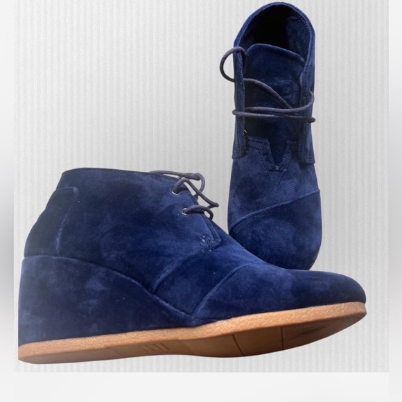 Toms Dark Blue crushed velvet Women's Wedge booties rich velvet witch booties - Picture 2 of 5